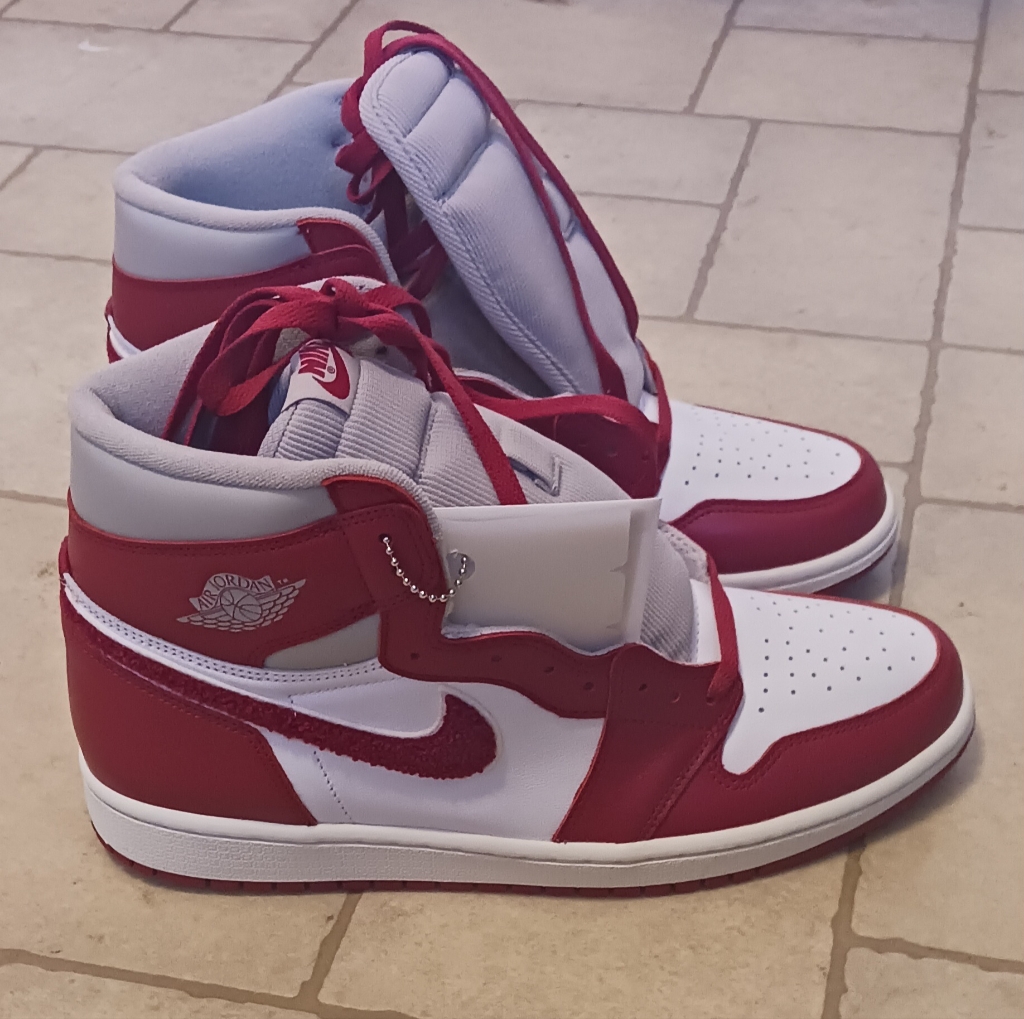 Air Jordan 1 Red And White